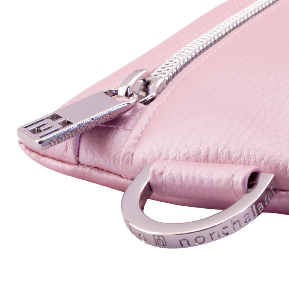 manufabo hardware details nonchalant zipper and d ring on bag in metallic rose jpg