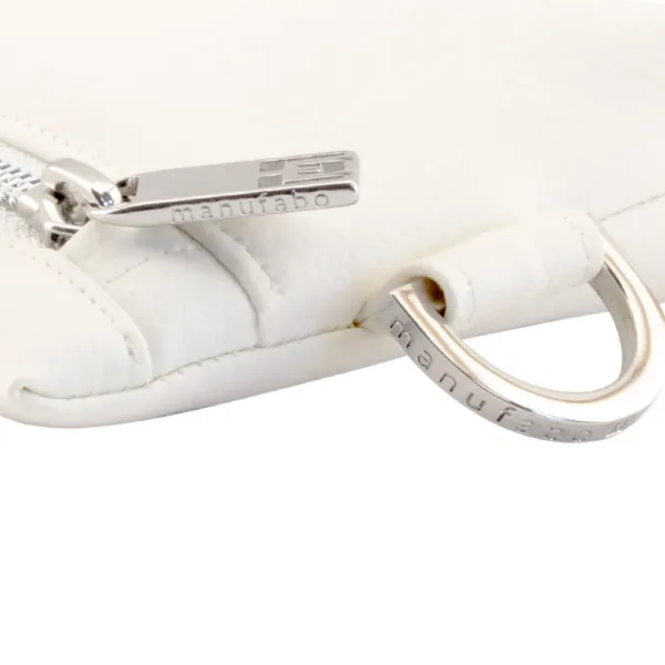 manufabo hardware details zipper and d ring on bag in white jpg