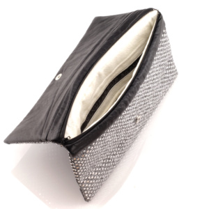 Manufabo Clutch Silver Shiny Sequins look inside