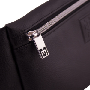 belt bag frontside manufabo M zipper in black