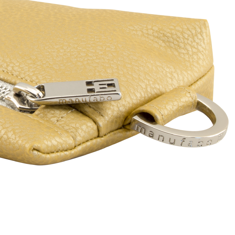 manufabo hardware details zipper and d ring on bag in metallic gold